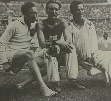 Alfred Dompert 1936 (en la izquierda) junto a los finlandeses(centro y derecha) medalla de oro y plata en los 3000 metros obstáculos.
