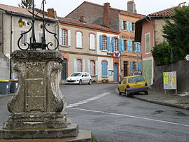 Mairie de Latrape.JPG