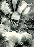 Elton john rock music awards 1975.JPG