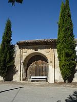 Arco del patio del monasterio