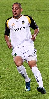 Leo Bertos en el partido de la A-League Wellington Phoenix - Sydney FC (temporada 2008-09)