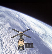 Skylab and Earth Limb - GPN-2000-001055.jpg