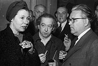 Veit Harlan (derecha), con la viuda de Ferdinand Marian en 1948
