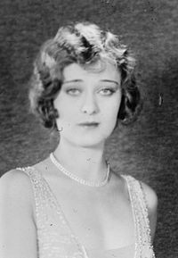 Dolores Costello, junio de 1926