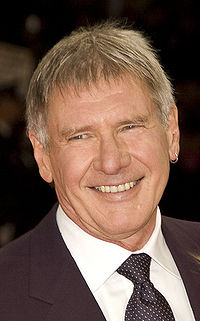 Harrison Ford (intérprete del Indiana Jones adulto).