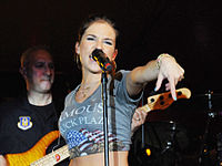 Jessie James-Tour for Troops 2009.jpg