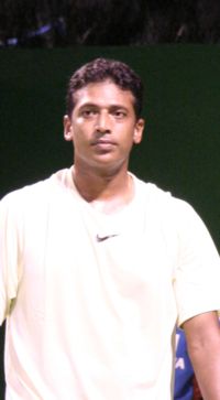 Mahesh Bhupathi 2007 Australian Open mens doubles R1.jpg