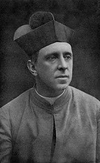 Monsignor R. H. Benson in Oct. 1912, Aged 40.jpg