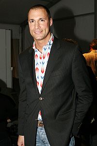 Nigel Barker arriving at Anna Sui Feb 2008, Photographed by Ed Kavishe for Fashion Wire Press.jpg