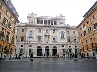 Pontificia Università Gregoriana - Roma - Facciata 2.jpg