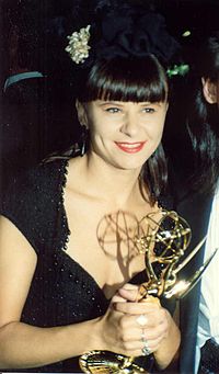 Tracey Ullman asisitiendo a la entrega de los premios Primetime Emmy de 1989.