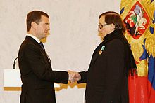 Dmitry Medvedev and Mikhail Shemyakin.jpg