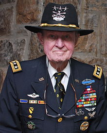LTG(R) Hal Moore at West Point 10 May 2010.JPG