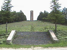 Monumento Mola.JPG