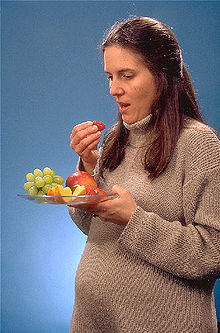 Pregnant woman eating.jpg