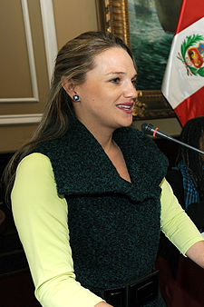 Luciana León