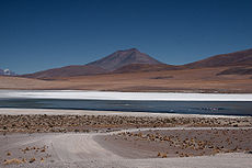 Laguna Cañapa - Potosí - Bolivia.jpg