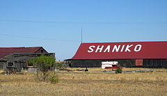 Barn in Shaniko.jpg