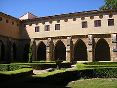 Cloister of the Monasterio de Piedra.JPG