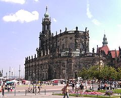 Dresden-Hofkirche.04.jpg