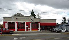 Fire and police station - Gladstone, Oregon.JPG