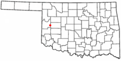 Ubicación en los condados de  Custer y Roger Mills en OklahomaUbicación de Oklahoma en EE. UU.