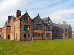 Ordsall Hall entire west wing 29 Jan 2009.jpg