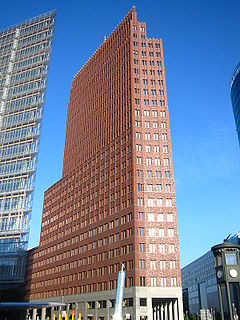 Potsdamer Platz - Kollhoff-Tower, 20060603.jpg