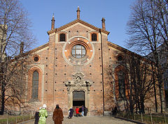 San Pietro in Gessate - Facciata.jpg