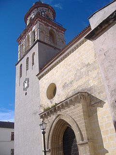 Sanlúcar de Barrameda. Iglesia de la O. Portada lateral y torre.JPG