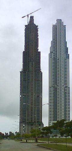 Torre Vitri centro.jpg