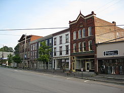 Downtown Montrose, Pennsylvania.jpg