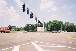 Weeki Wachee sign - US 19-FL 50-Henando CR 550.jpg