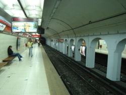 Vista de la estación Carlos Gardel de la línea B