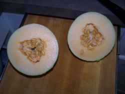 Cut melon.jpg