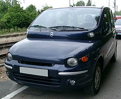 Frontal del Fiat Multipla antes de la reestilización de 2004