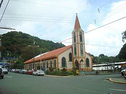 Iglesia de San Ignacio de Loyola, Acosta (Costa Rica).JPG
