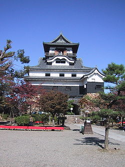 Inuyama castle 2.jpg