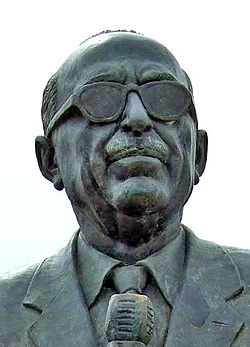 Busto de Matías Prats Cañete en Villa del Río Córdoba (España)