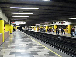 MetroJamaicaPlatform1.JPG