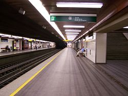 Metro Lisboa Lisbon station Laranjeiras.jpg
