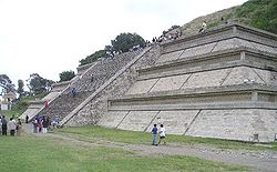 Mexico.Pue.Cholula.Pyramid.01.jpg