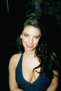 Nikki Dial en la exposición del año 2002 de AVN en Las Vegas