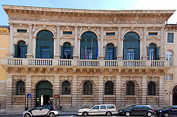 Palazzo Bevilacqua.jpg