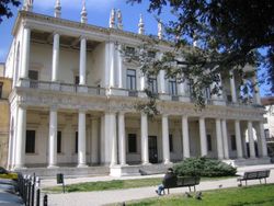 Palazzo Chiericati.jpg