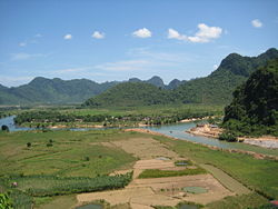 Instantánea del Parque Nacional Phong Nha-Ke Bang, parque nacional situado en la provincia de Quang Binh en Vietnam, a unos 450 kilómetros al sur de Hanói uno de los lugares donde se puede hallar al Jabouilleia danjoui.