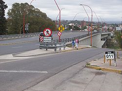 Puente Avenida Uruguay en Villa Carlos Paz.JPG