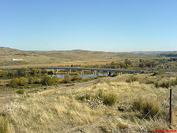 Puente sobre río Zújar en EX-115.JPG