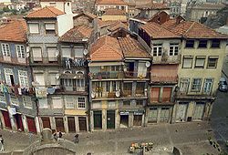 Ribeira Porto Portugal.jpg