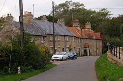 Row of Cottages, Yardley Hastings - geograph.org.uk - 253134.jpg